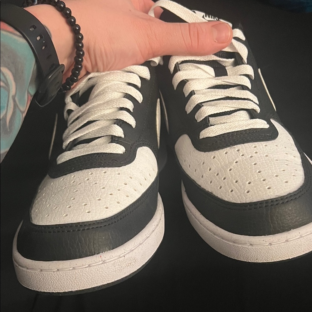 Nike Black & White Low-Top Sneakers with White Swoosh - Picture 3 of 9